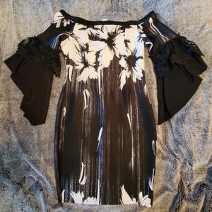 VENUS black and white dress with bell sleeves